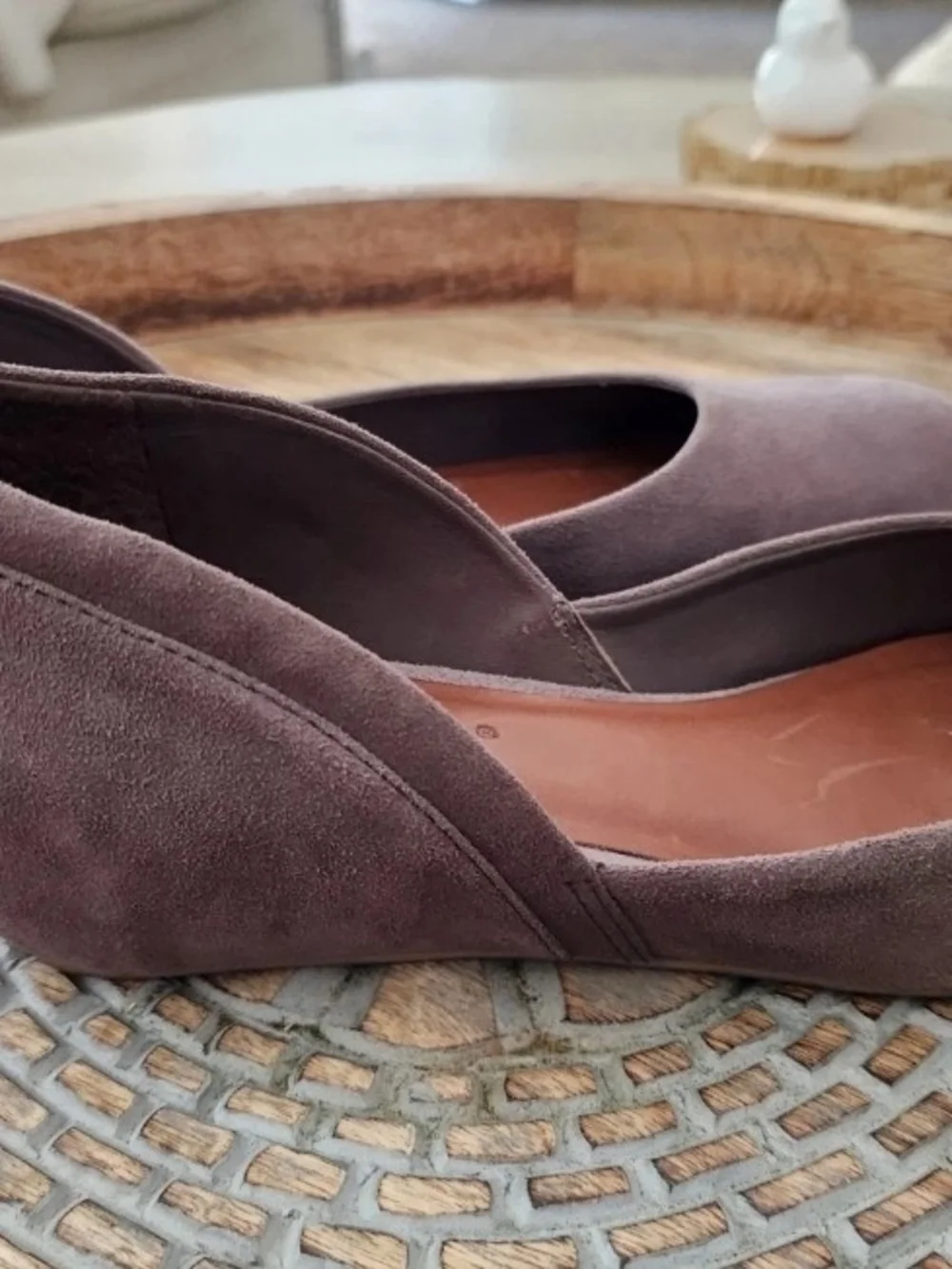 Bernardo Suede Ballet Flats Hidden Wedge, Taupe Mauve Neutral Classic Shoes 6.5